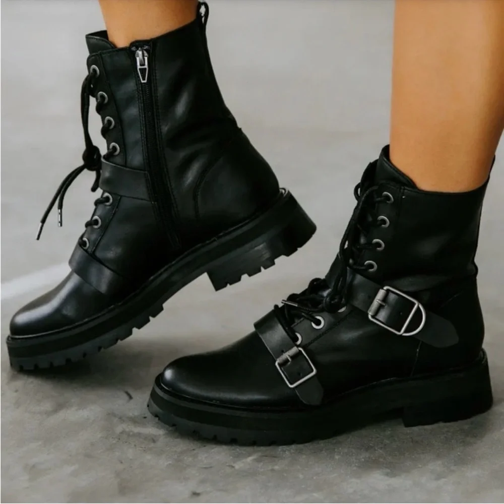 Dolce Vita Ronson Black Leather Lug Sole Lace Up Booties w Buckles Size 7.5 NIB